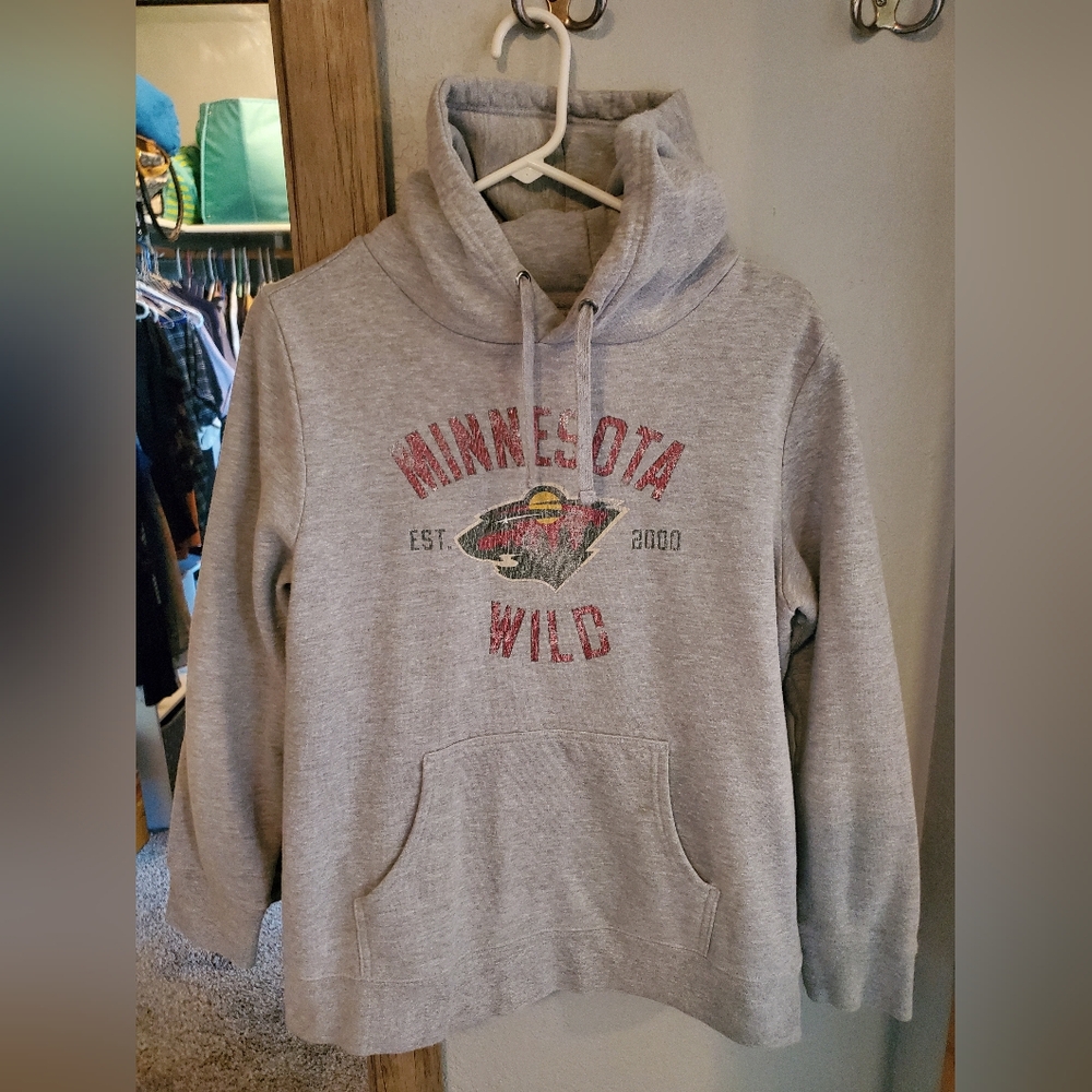 MN Wild Womens Fanatics hoodie size lg